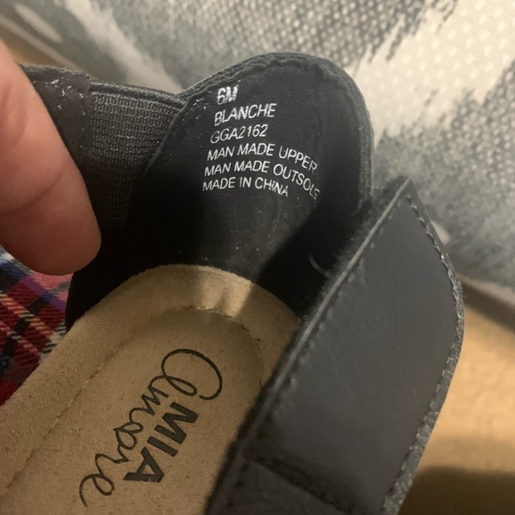 ❣️SOld❣️🔥MIA Amore Velcro  Black Sandals Size 6 SKU: 312 - Picture 4 of 4